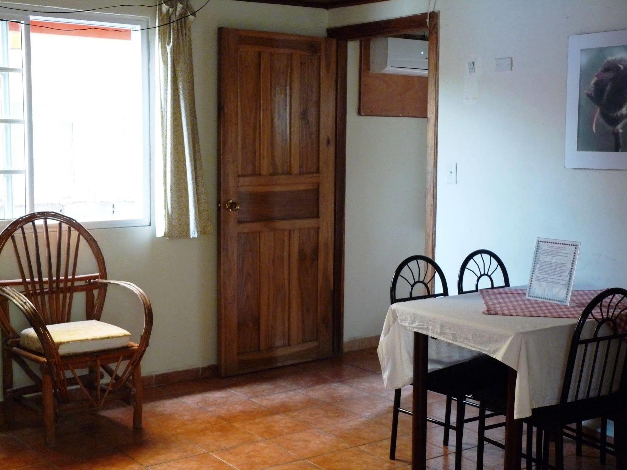 Bocas del Toro Hotel Posada Isla Chica מראה חיצוני תמונה